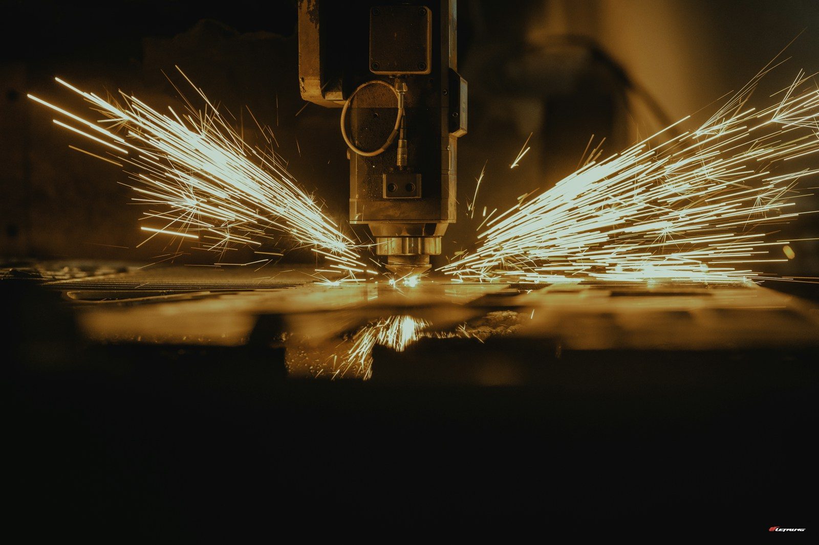 Plasma cutting of steel plate